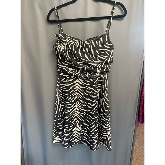 Autumn Adeigbo Jules Dress $565 size 0 (b42) - Picture 4 of 10